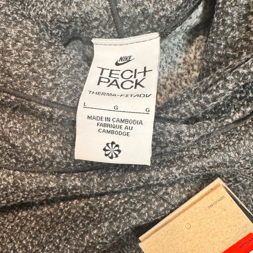 NWT Nike Tech Pack Therma-FIT ADV Forward Gray Hoodie‎ Womens Large L Oversized